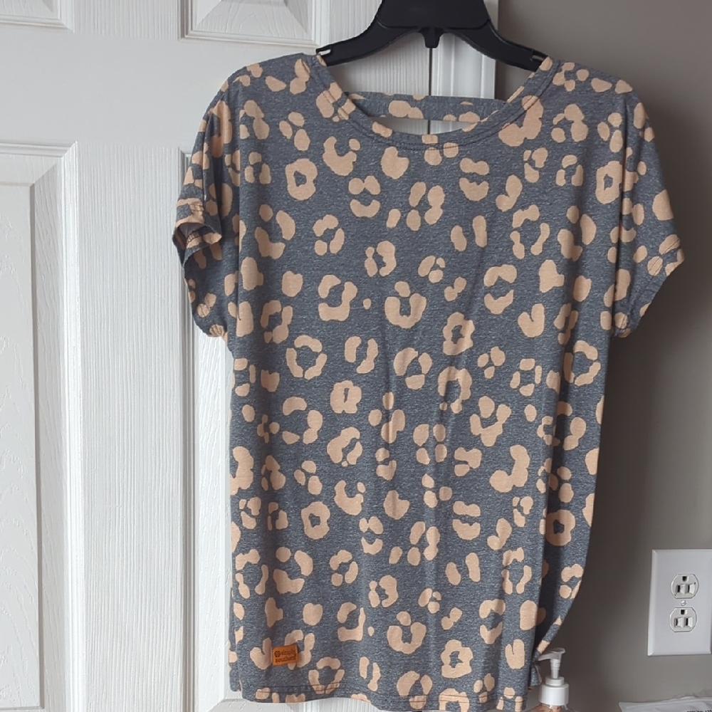 Simply Southern Gray and Cream Leopard Print Top